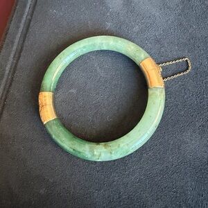 Gorgeous green jadelite jade 14k gold bangle bracelet
